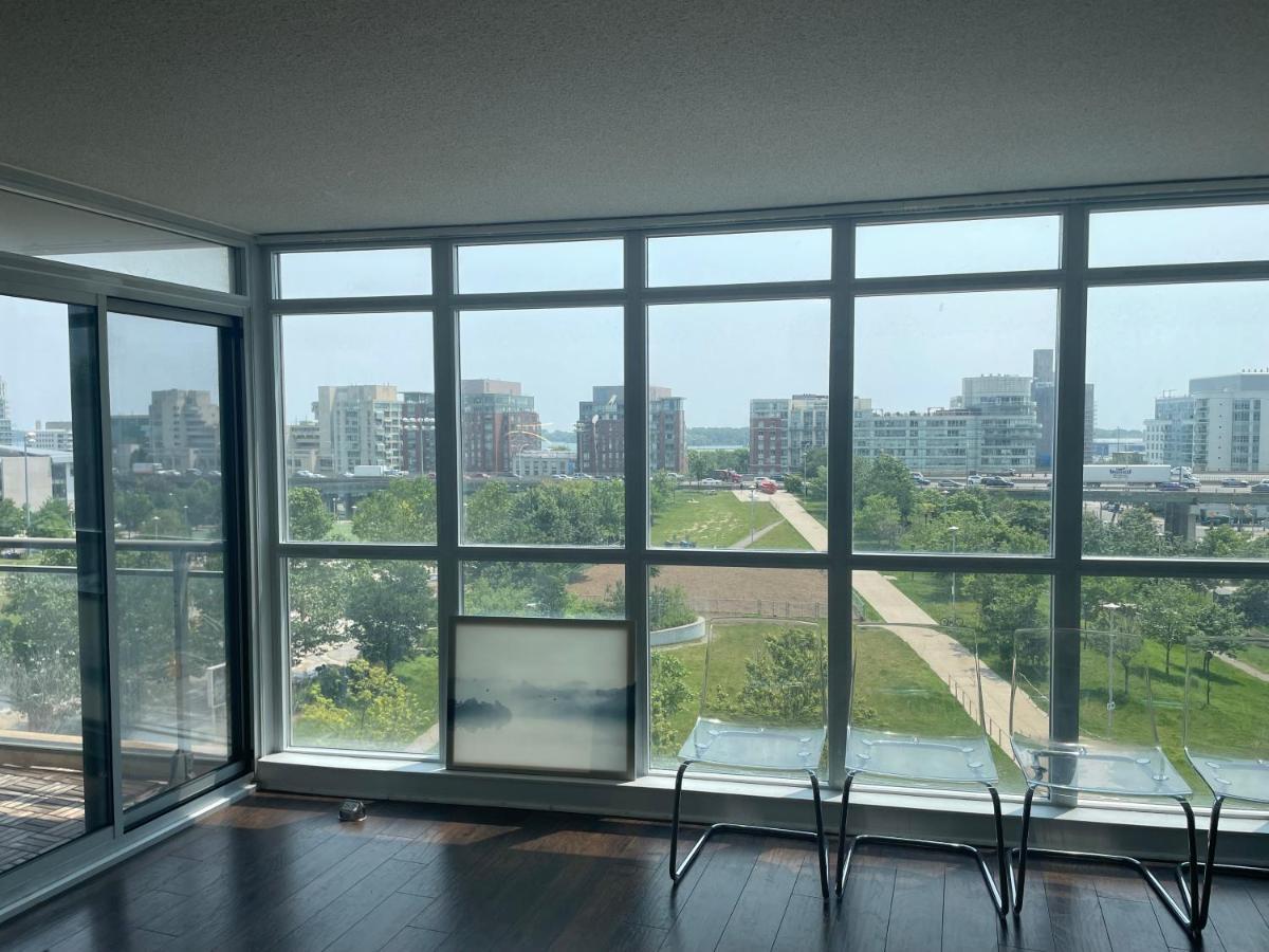 Three Br Condo Step To Cn Tower Rogers Center With Free Parking Toronto Exterior foto