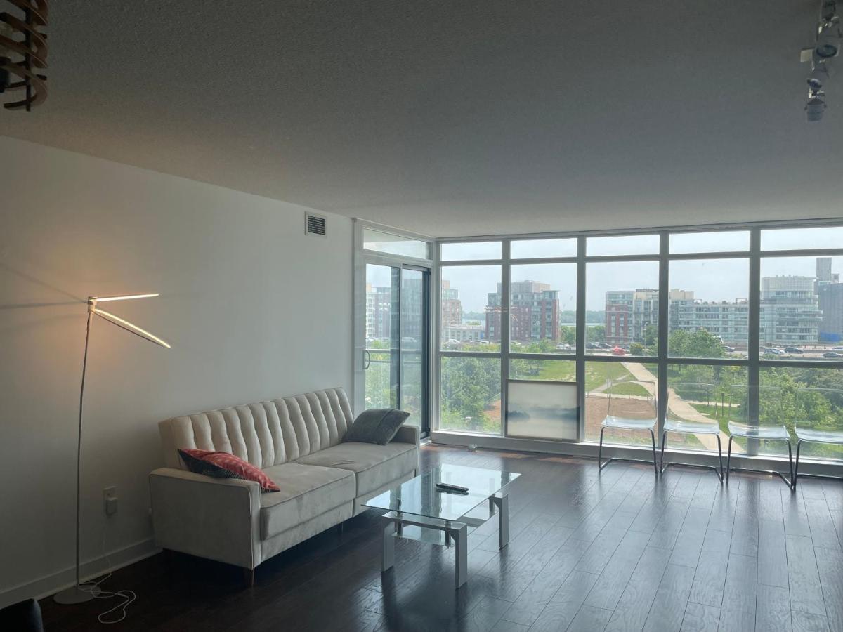 Three Br Condo Step To Cn Tower Rogers Center With Free Parking Toronto Exterior foto
