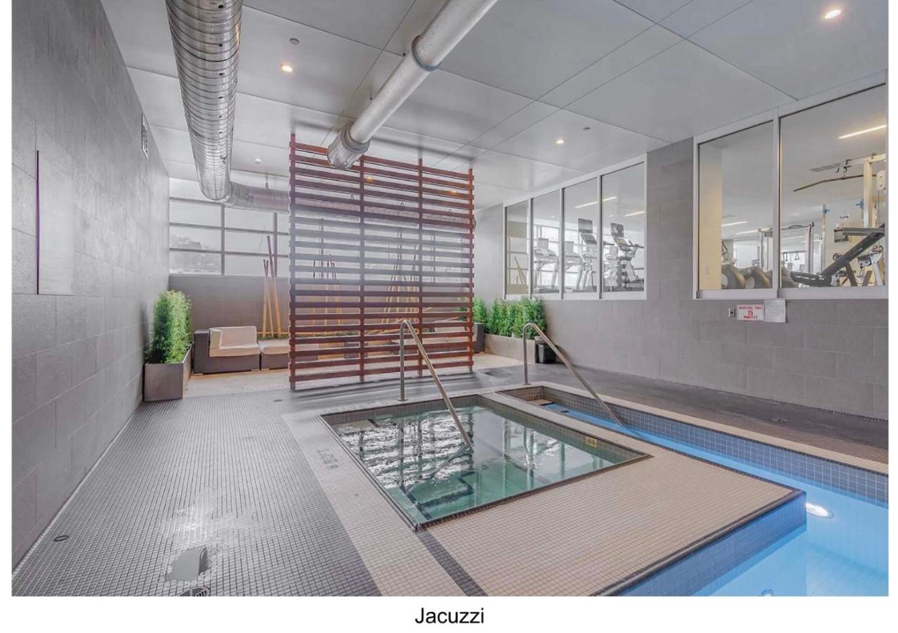Three Br Condo Step To Cn Tower Rogers Center With Free Parking Toronto Exterior foto